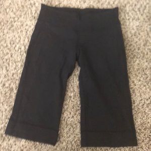 Lululemon workout cropped pants